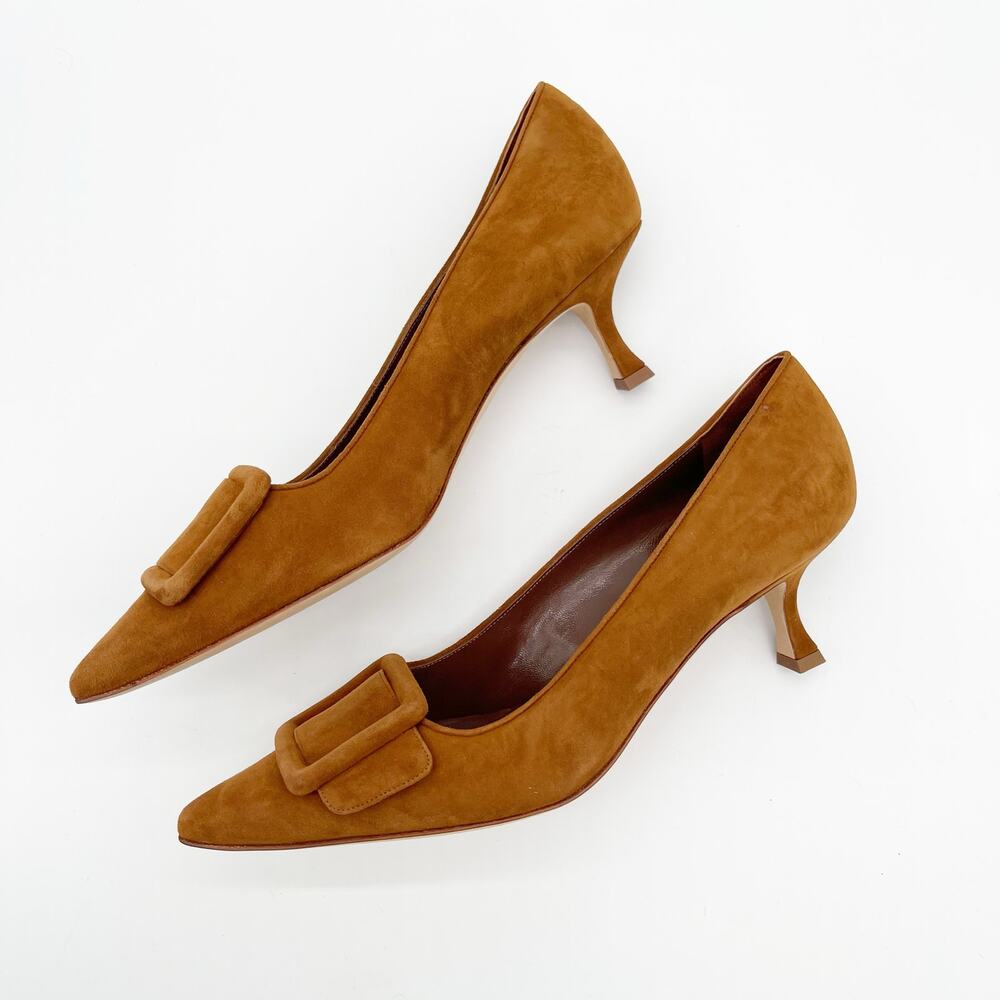 Manolo Blahnik Maysale Camel Tan Suede Buckle Pointed Toe Kitten Heels IT 40.5 - Picture 4 of 10